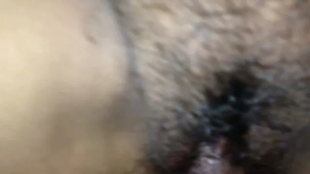 バルコニーに完璧な巻き毛の美しさの舌 無料 女性 用 アダルト 動画