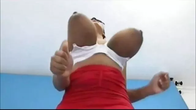 男はジムで彼の裸のコックを拾った 無料 動画 女子 用