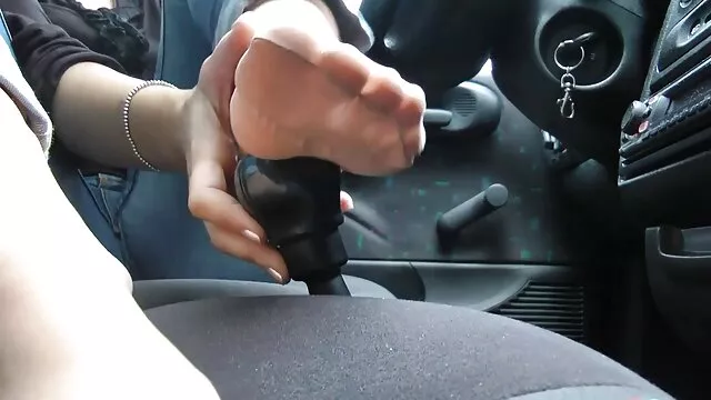 ブロンドは、四人の男の偉業に気づきました 女性 用 オナニー 動画 無料