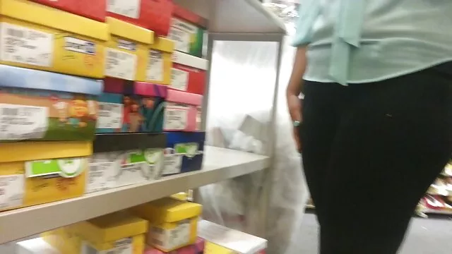 スキニー雌犬スティック女の子に椅子 h 動画 無料 女性 向け