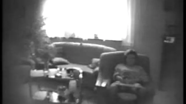 彼女はパンティーを使い果たし、ビーチバーを利用しました エロ 無料 女性 用