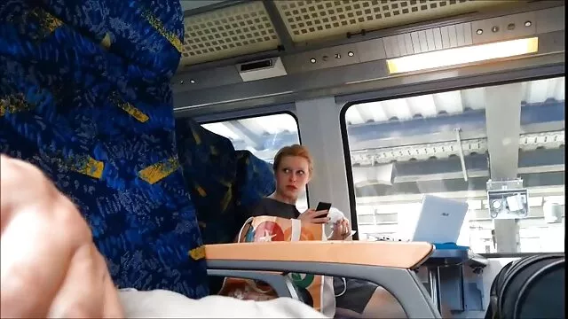 男性器官からのミルクパウダー エッチ 動画 女性 向け