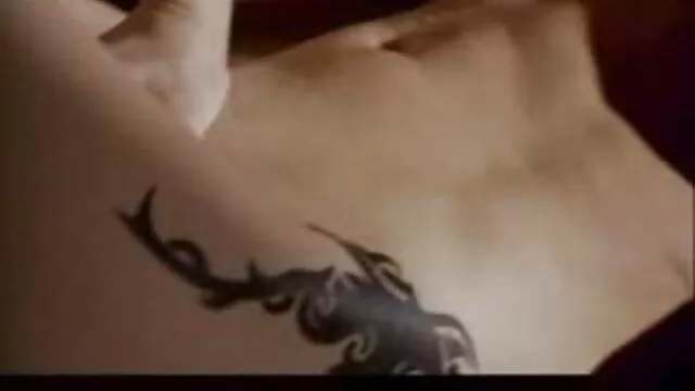 バイセクシャルスキャン、二cocksと一つの商品 無 修正 女性 向け