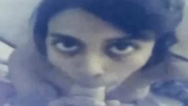 この女性は、髪の穴と彼女の自由な時間を変換しました 女性 専用 オナニー 無料 動画